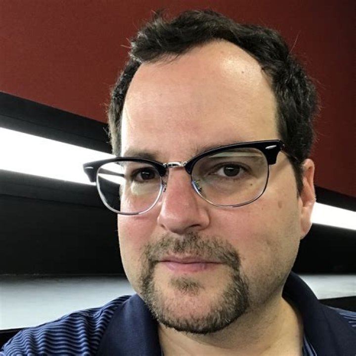 David Goldstein CBS, Bio, Wiki, Age, Wife, KCAL, Salary, and Net Worth