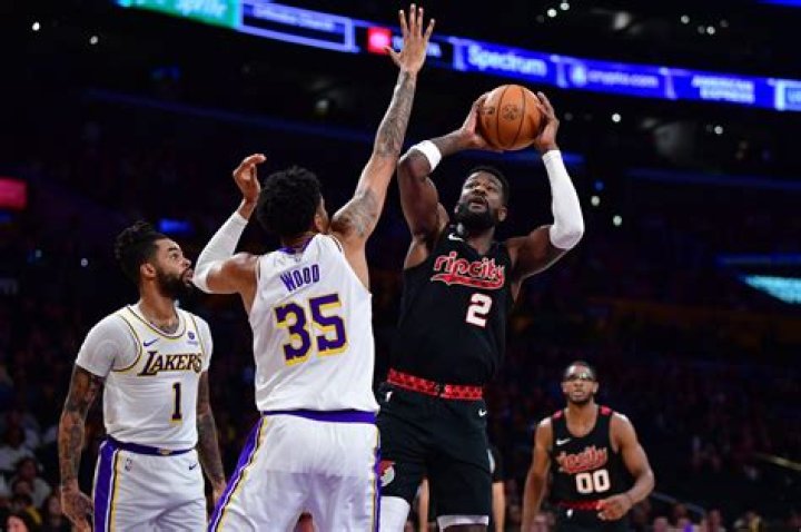 Deandre Ayton Pregnant News Gone Viral: Is His Girlfriend Anissa Evans Expecting Now?