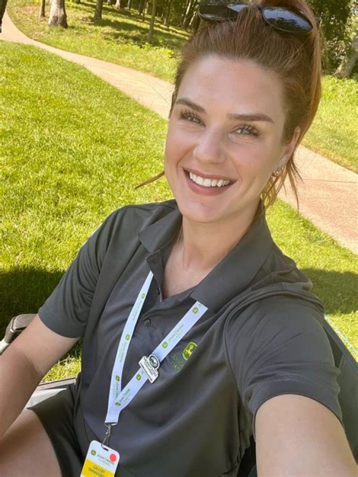 Denise Hnytka WQAD, Bio, Wiki, Age, Height, Family, Husband, Salary, And Net Worth