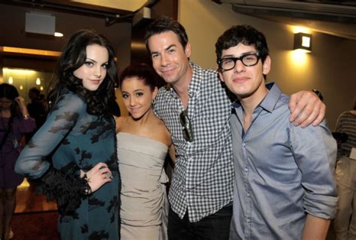 Did Matt Bennett Date His Co-Stars Ariana Grande And Liz Gillies