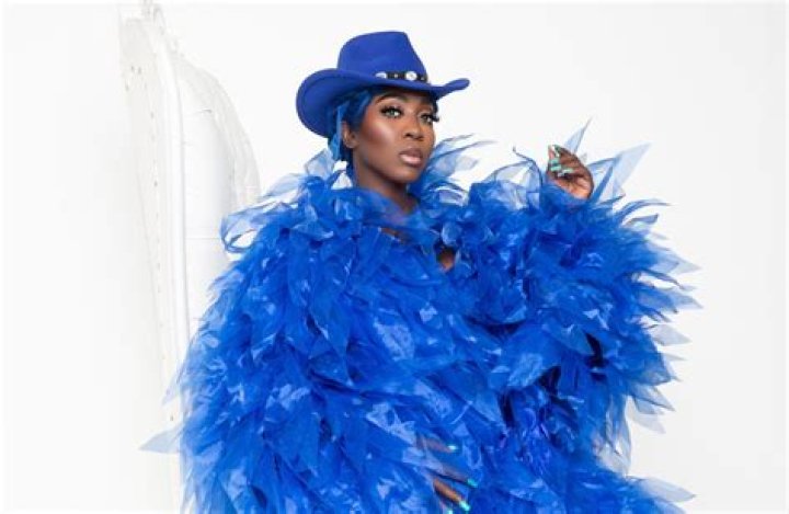 Dimitri James-Make-up artist| Net Worth – Age, Height, Career, Makeup, Wiki & Bio