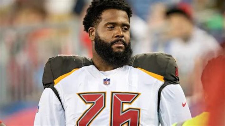 Donovan Smith Net Worth – How Much is Donovan Smith Worth?