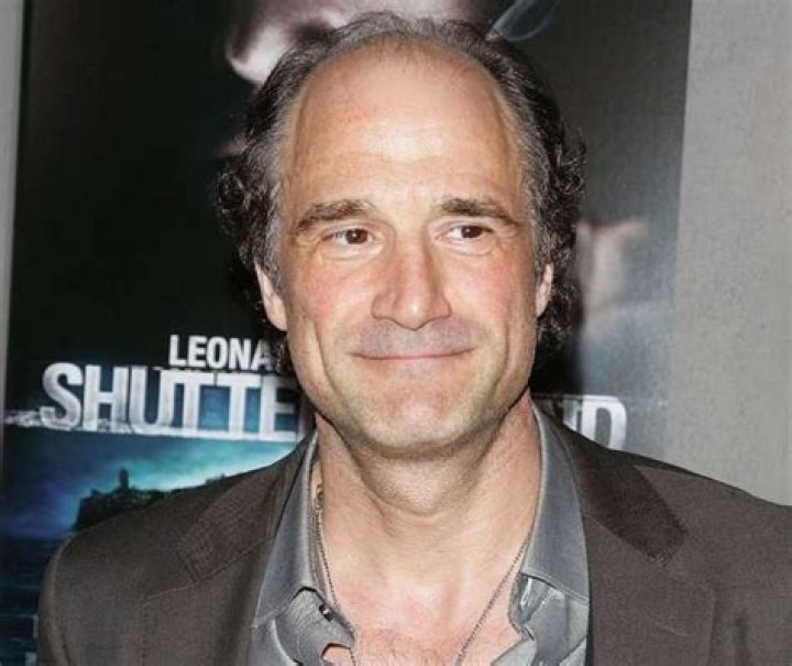 Elias Koteas Height