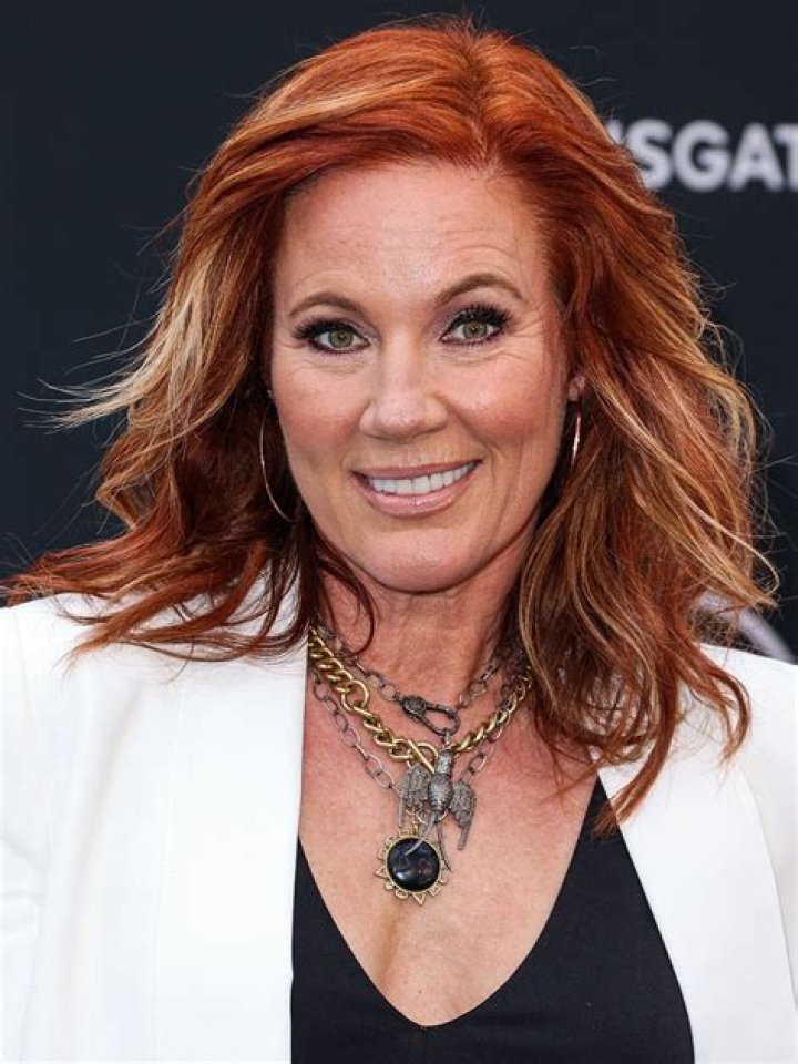 
Meet Scarlett Bigelow – Photos Of Elisa Donovan’s Daughter With Husband Charlie Bigelow
