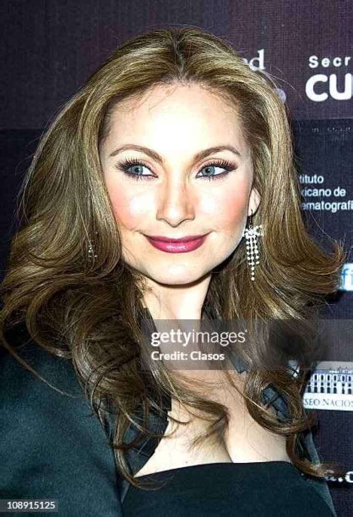 Elizabeth Alvarez KUSI, Bio, Wiki, Age, Height, Husband, Salary, and Net Worth