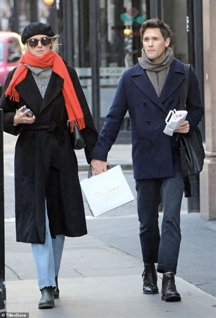 Is Elizabeth Debicki Dating? Inside Her Private Life