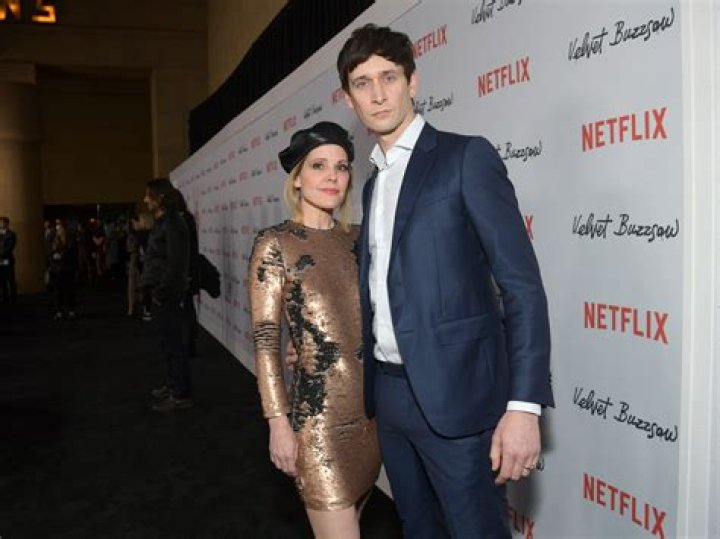 Emma Caulfield Height