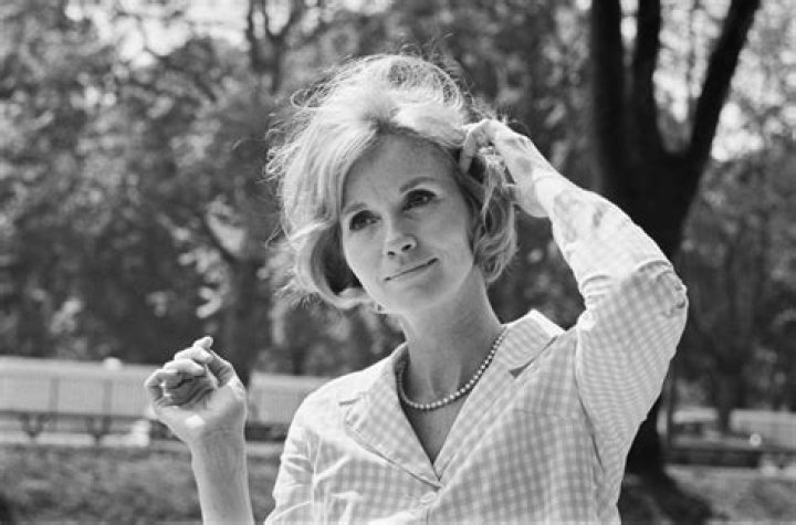 Eva Marie Saint Net Worth