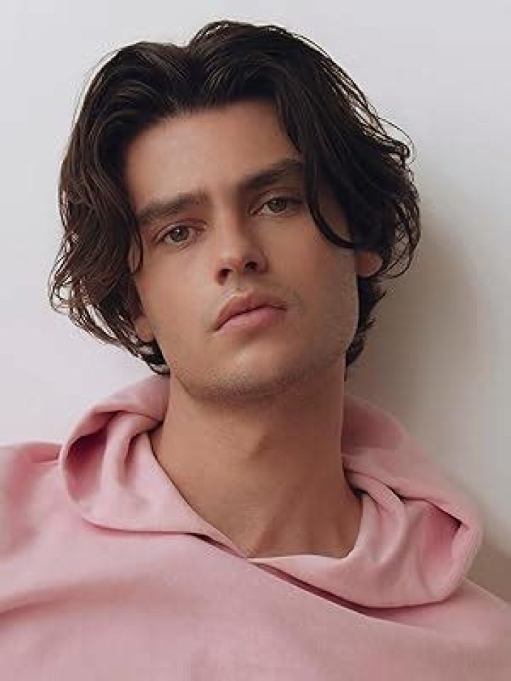 Felix Mallard Bio, Wiki, Age, Girlfriend, Locke & Key, Neighbours, and Net Worth