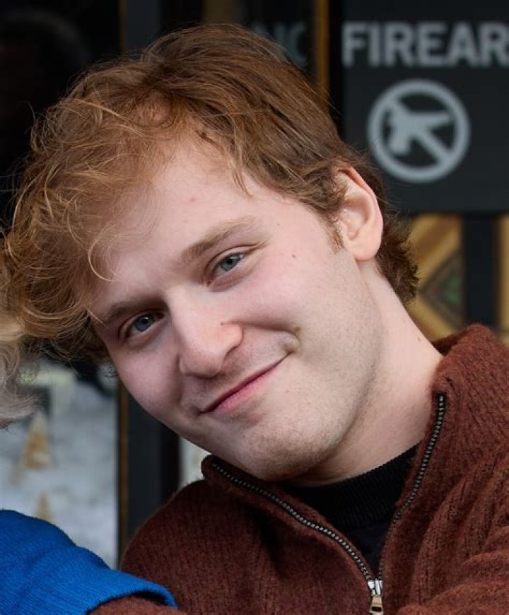 Fred Hechinger – Biography, Facts & Life Story