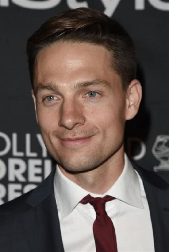 Gregory Smith – Biography, Facts & Life Story