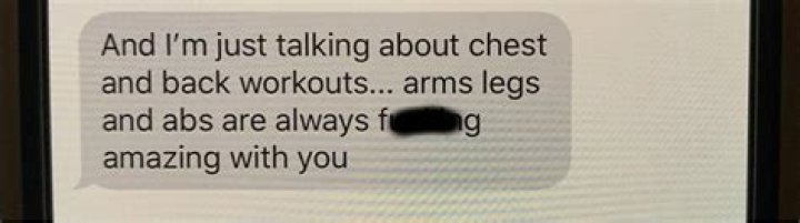 Guy "Breaks up" with His Gym-Bro Over Text and Things Get Petty Quickly
