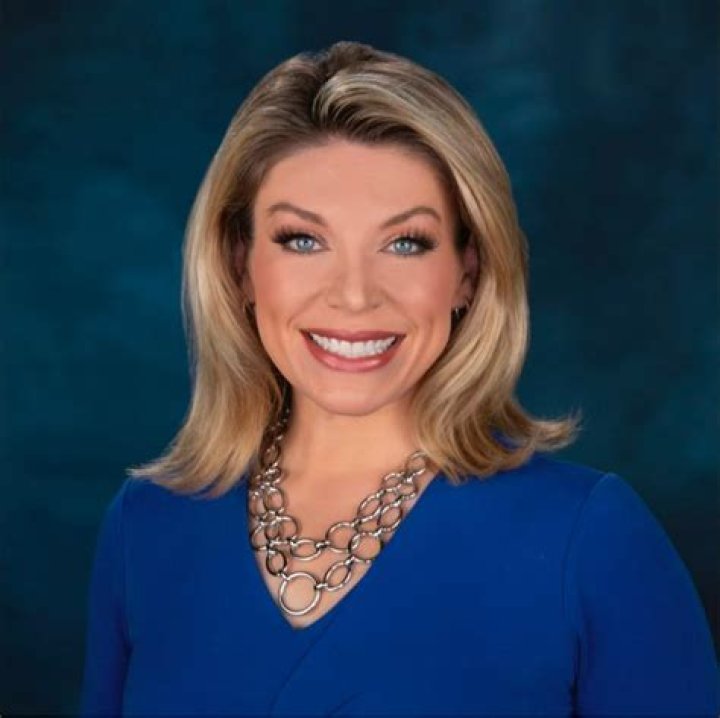 Haley Hinds Fox 13, Bio, Wiki, Age, Engaged, Wedding, Husband, Salary, and net Worth