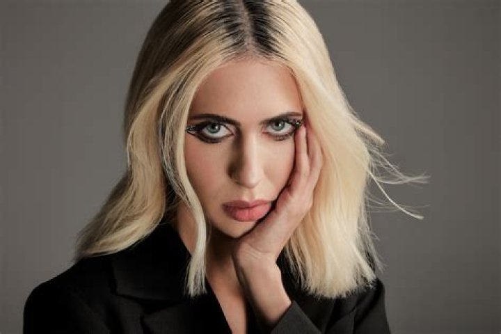 Hila Klein Teddy Fresh, Bio, Wiki, Age, Height, Husband, IDF, Tiktok, Salary, and Net Worth