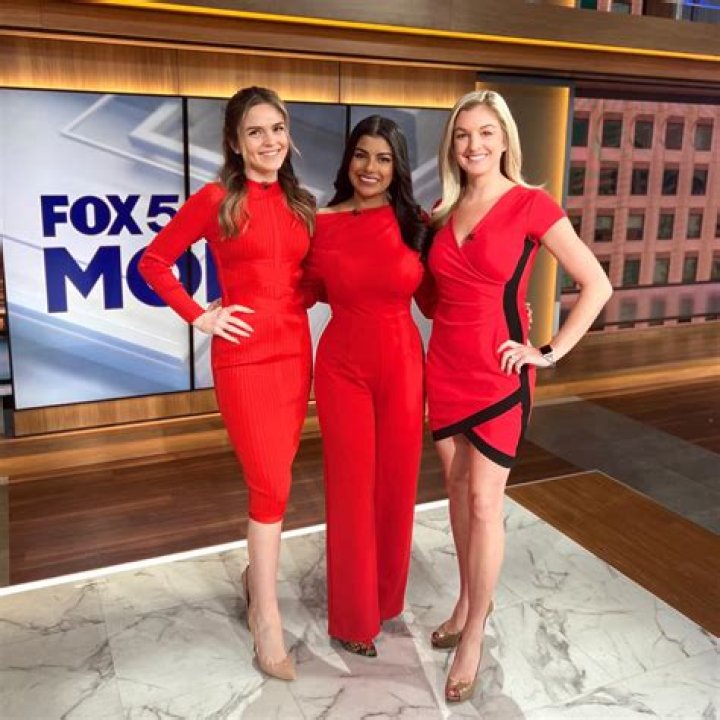 Homa Bash News 5, Bio, Wiki, Age, Height, Family, Husband, Wedding, Weight Loss, Ethnicity, Salary, and Net Worth