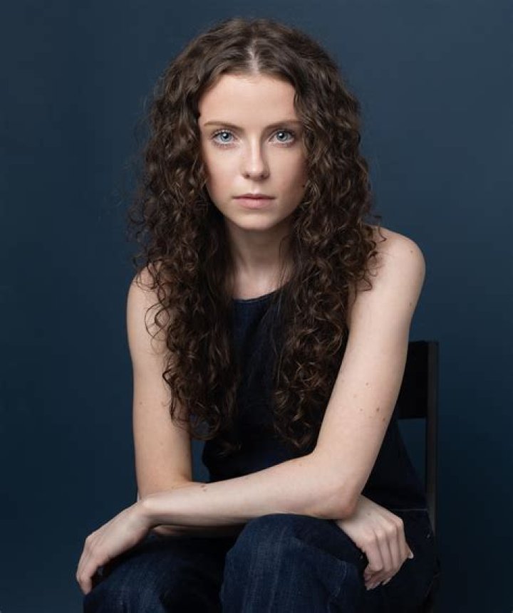 Honor Kneafsey Net Worth