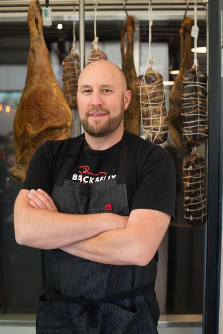 Hosea Rosenberg estimated Net Worth, Age, Affairs, Height, Dating, Relationship Stats, Salary as well as short Biography with top 10 popular facts!