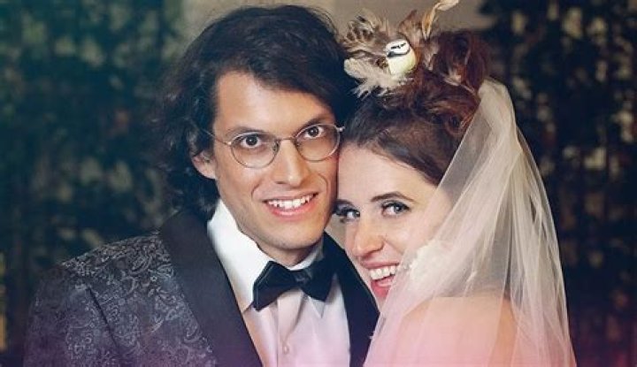 These Theories Try to Explain How Amelia and Bennett From 'MAFS' Know Each Other