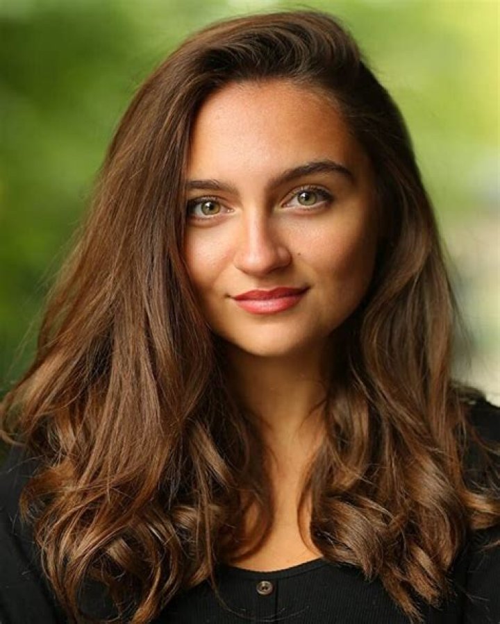 Isobelle Molloy – Biography, Facts & Life Story