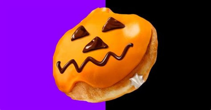 People Can’t Stop Laughing at the “Ugly” Jack-O-Lantern Donut Dunkin’ Sold a Customer