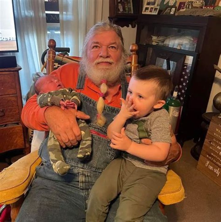 Is 'Mountain Monsters' Star Jeff Headlee Alive? About His Age and Death Rumors