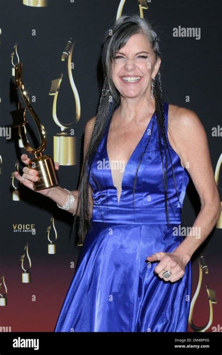 Jennifer Hale Height