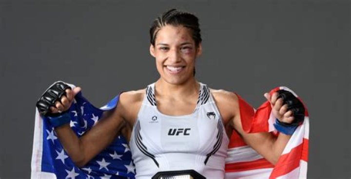 Jéssica de la Peña Net Worth