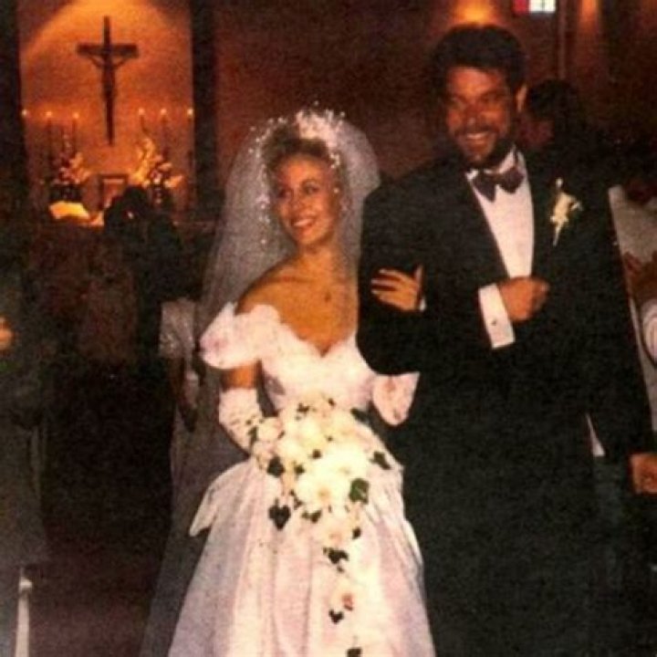 Jonathan Frakes Net Worth – How Much is Frakes Worth?