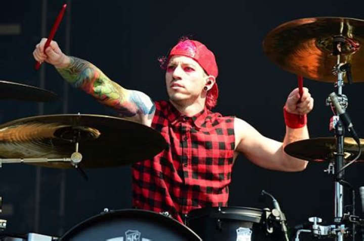 Josh Dun Net Worth – How Much is Dun Worth?