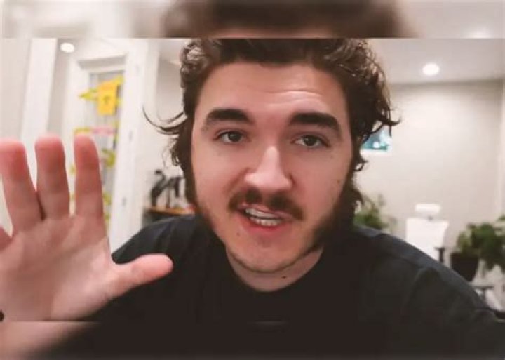 Jschlatt Looks Happy Unboxing Monkey Nuts in Video — The Story behind the Artwork