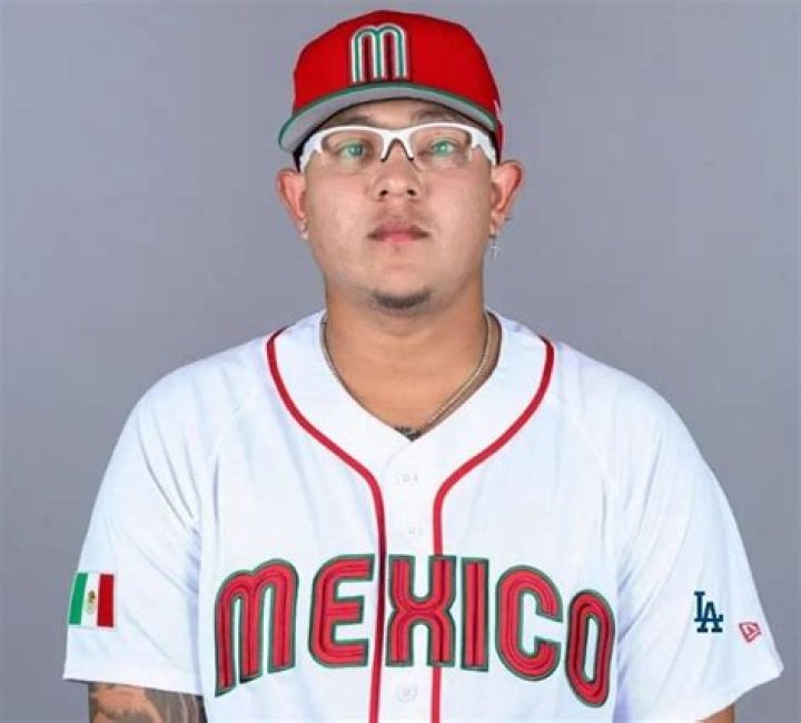 Juana Isabel Acosta Wiki (Julio Urías’ Mother) – Age, Husband, Kids, Family, Biography & More