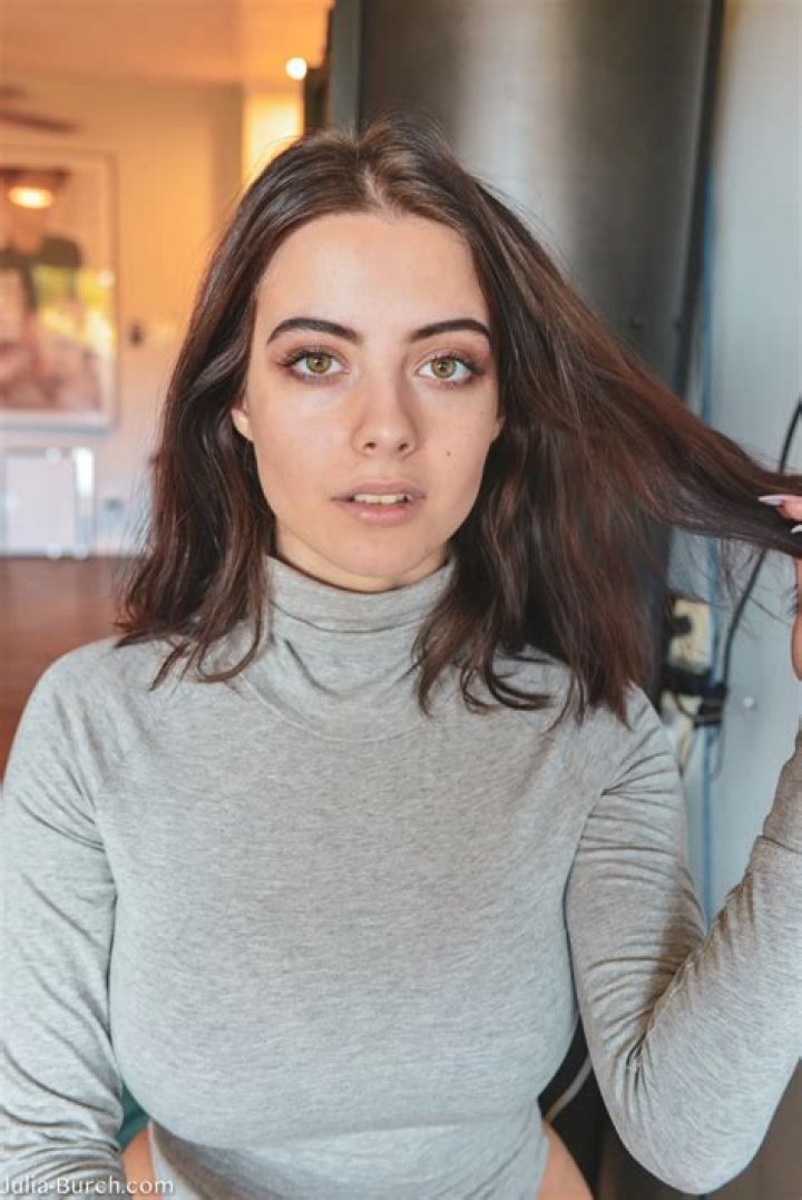 Julia Burch Biography, Info, Wiki, Age, Height, Photos, About