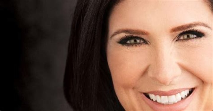 Julie O’Neill WCPO, Bio, Wiki, Age, Husband, Daughter, Salary, and Net Worth