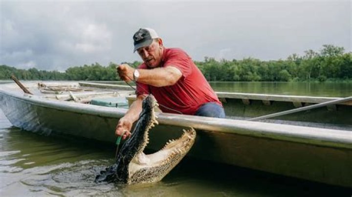 What happened to Junior Edwards from Swamp People? His wiki, bio, net worth, and family.