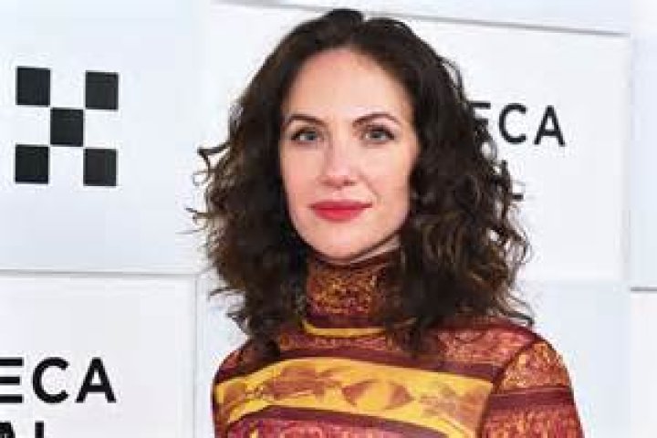 Kate Siegel Net Worth – How Much is Kate Siegel Worth?