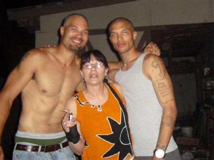 Katherine Angier estimated Net Worth, Age, Affairs, Height, Dating, Relationship Stats, Salary as well as short Biography with top 10 popular facts!