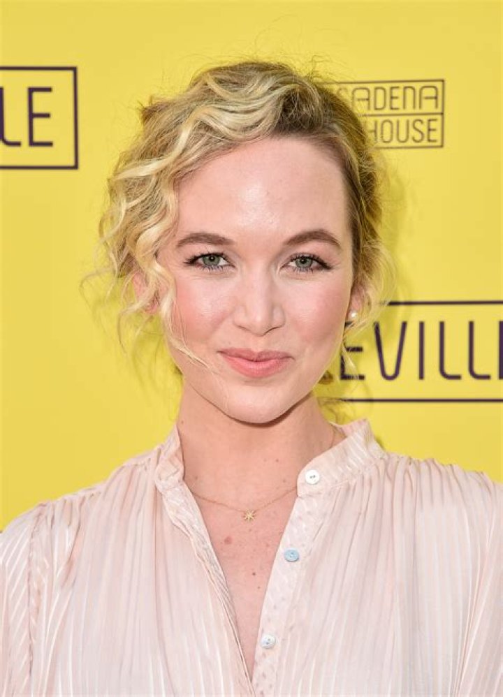 Kelley Jakle Net Worth