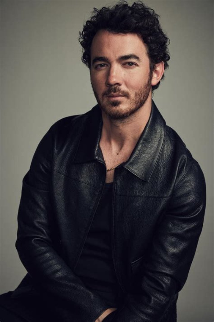 Kevin Jonas Biography, Facts & Life Story