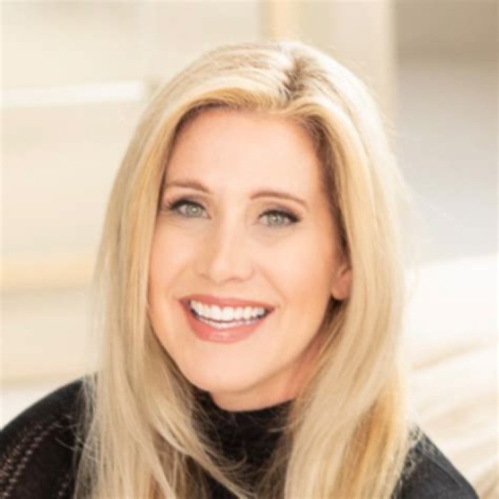 Kim Adams Bio, Age, Height, Husband, Children, Net Worth