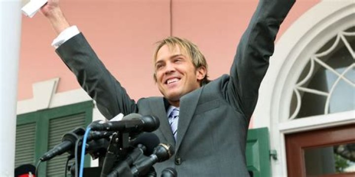 Larry Birkhead Net Worth – How Much is Larry Birkhead’s Fortune?