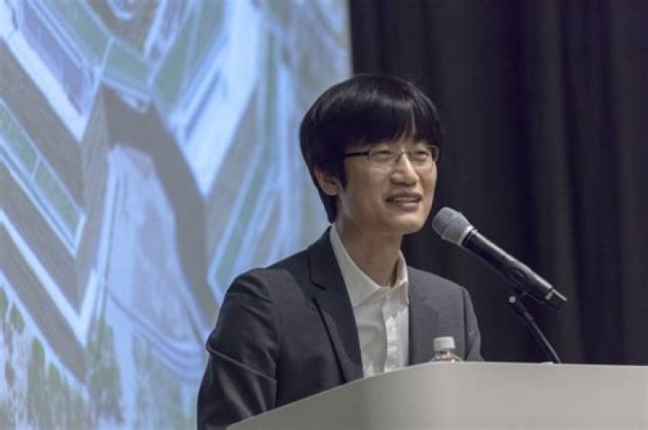 Lee Hae-Jin Net Worth 2024