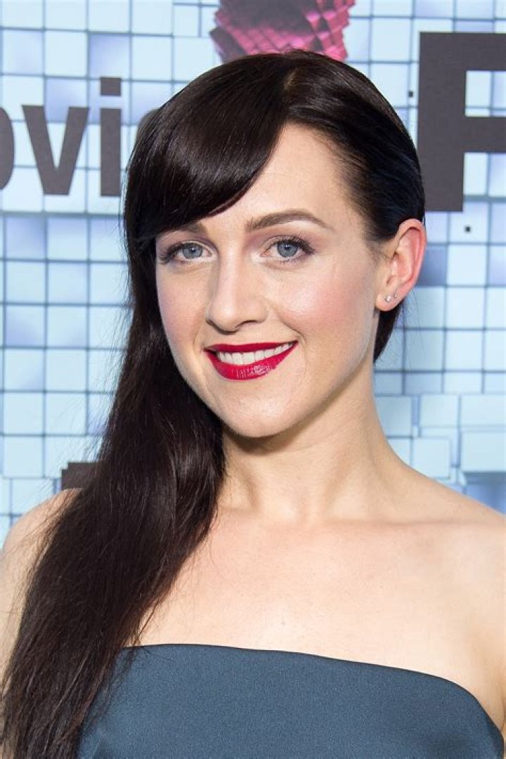Lena Hall – Biography, Facts & Life Story