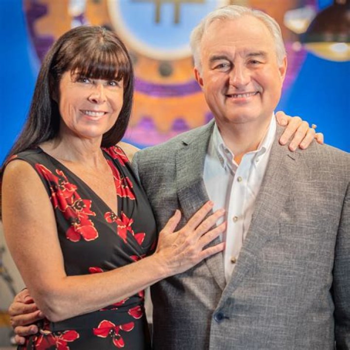 Leo Laporte Tech Guy, Bio, Wiki, Age, Wife, Son, Retiring, Twit, Podcasts, Salary, and Net Worth