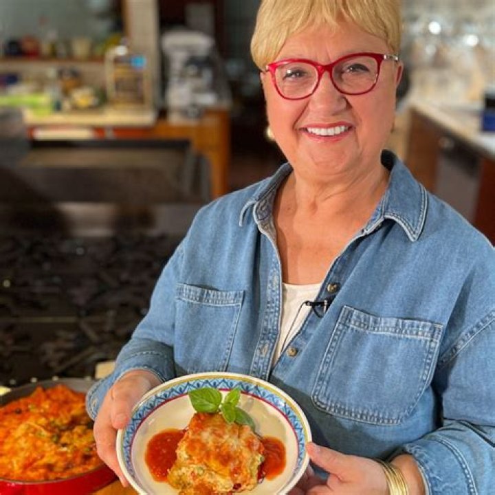 Lidia Bastianich Chef, Bio, Wiki, Age, Height, Husband, Recipes, Cookbooks, and Net Worth