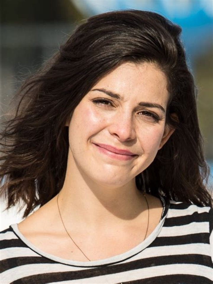 Lindsey Broad Age, Net Worth, Height, Bio, Dog, Wiki