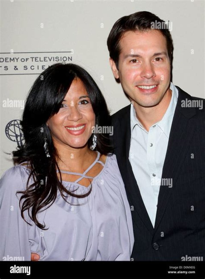 Lisa Gomez estimated Net Worth, Age, Affairs, Height, Dating, Relationship Stats, Salary as well as short Biography with top 10 popular facts!