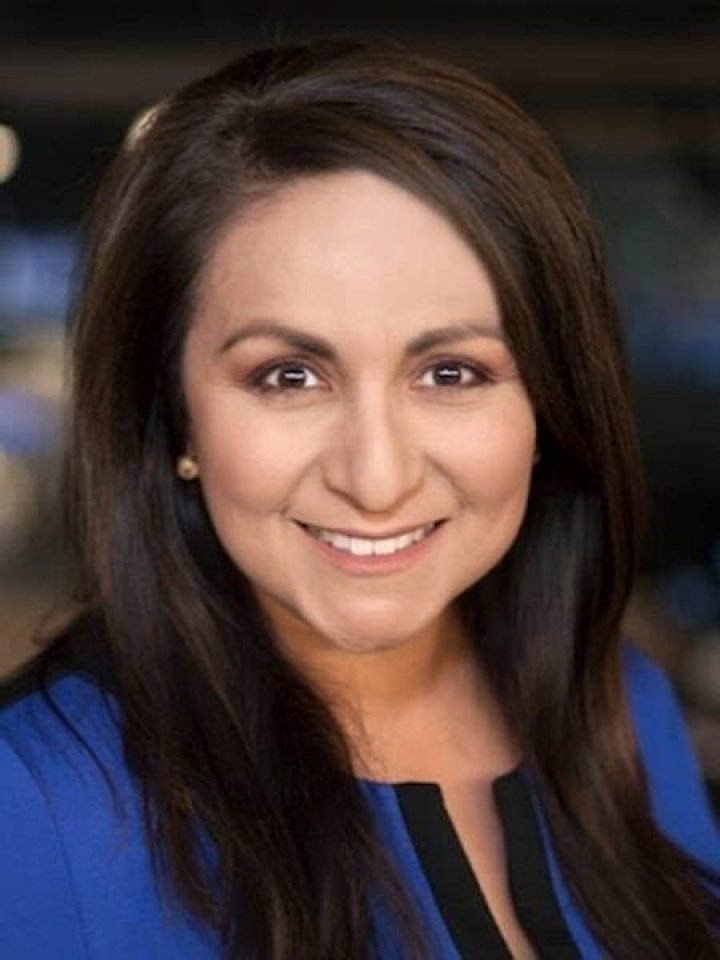 Liz Gonzalez KMPH, Bio, Wiki, Age, Height, Wife, Salary, and Net Worth