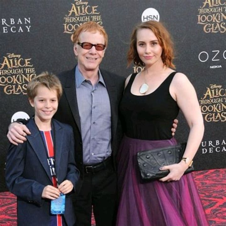 Meet Lola Elfman – Photos Of Danny Elfman’s Daughter With Geri Eisenmenger