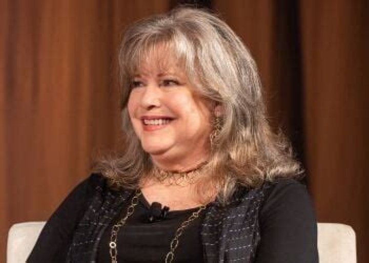 Lorianne Crook The Nashville Network, Bio, Wiki, Age, Husband, Salary, and Net Worth