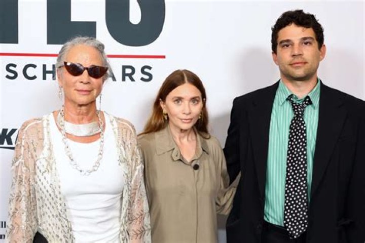 Louis Eisner Net Worth – How Much is Eisner Worth?